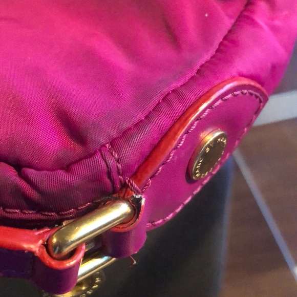 Marc by Marc Jacobs, dark pink small shoulder bag - Picture 2 of 4